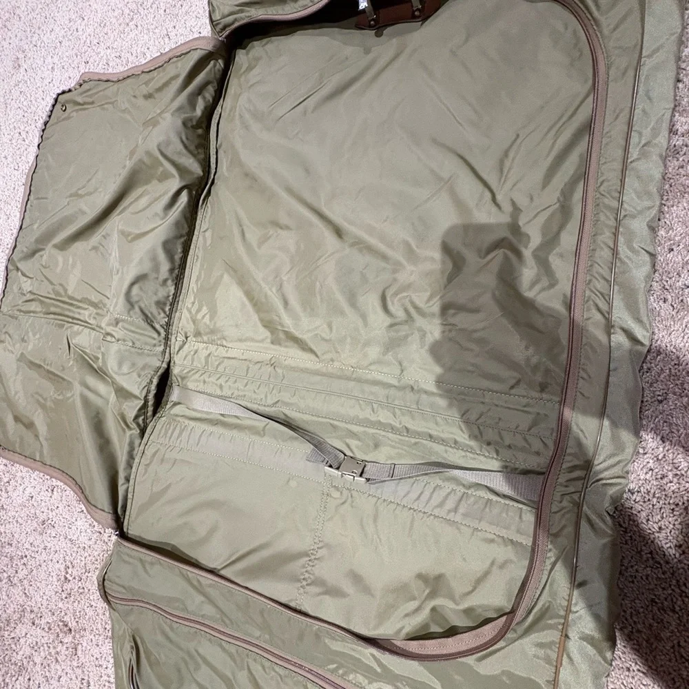 Brookfield by Hartmann Nylon Leather Trim Hanging Folding Garment Bag Travel